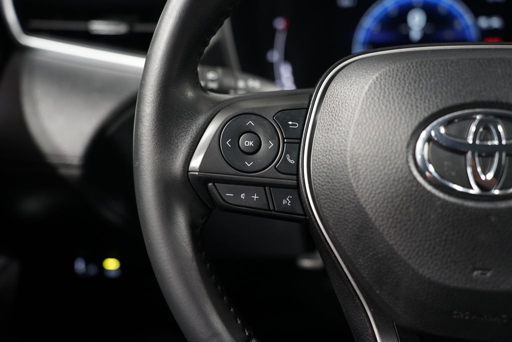 2024 Toyota Corolla Cross XLE 14