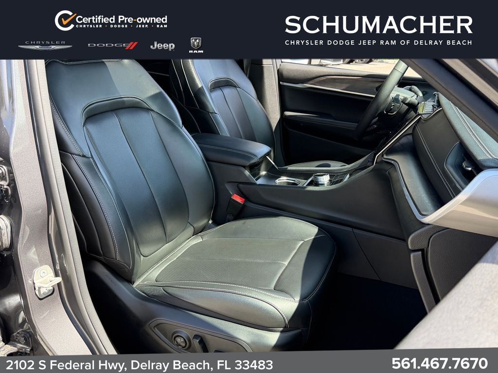used 2024 Jeep Grand Cherokee car, priced at $34,888