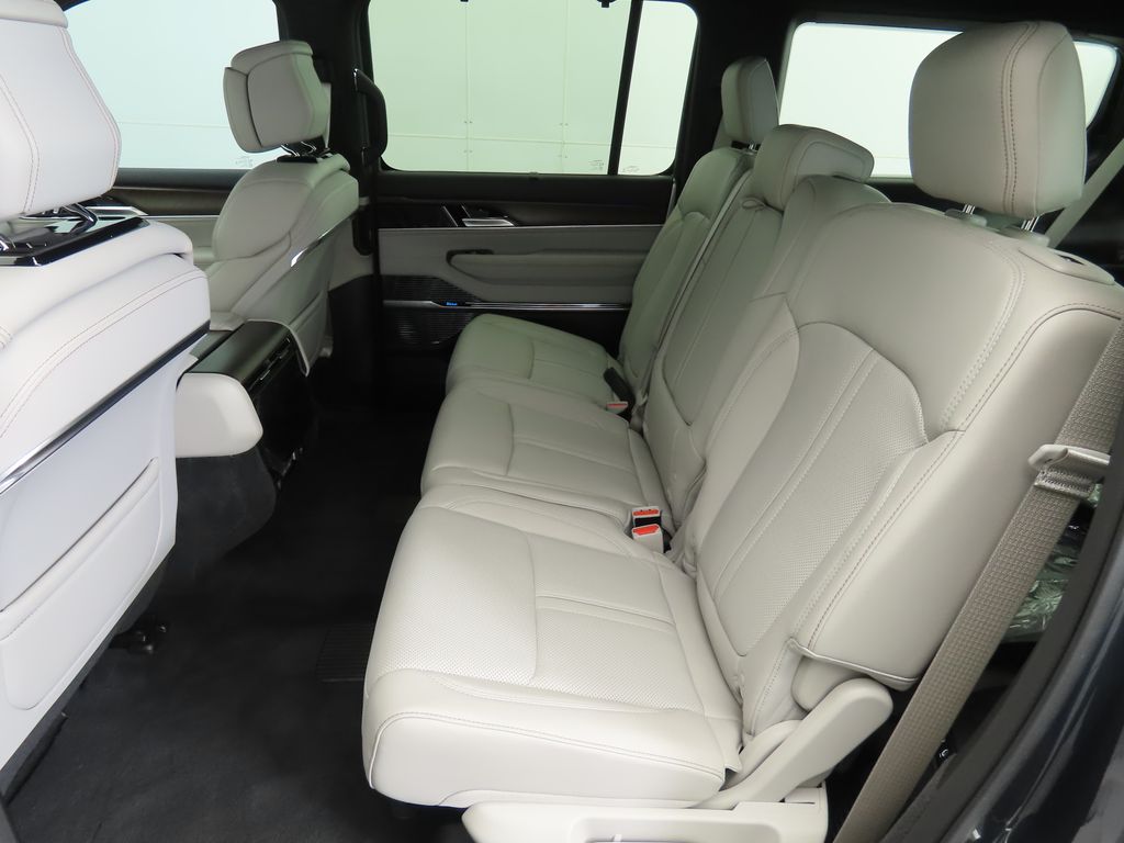 Thumbnail: 2025 Jeep Grand Wagoneer - 21