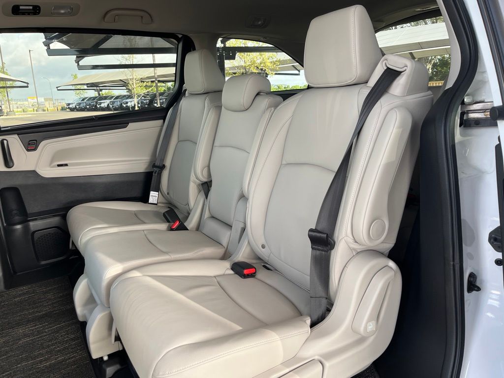 Thumbnail: 2026 Honda Odyssey - 14