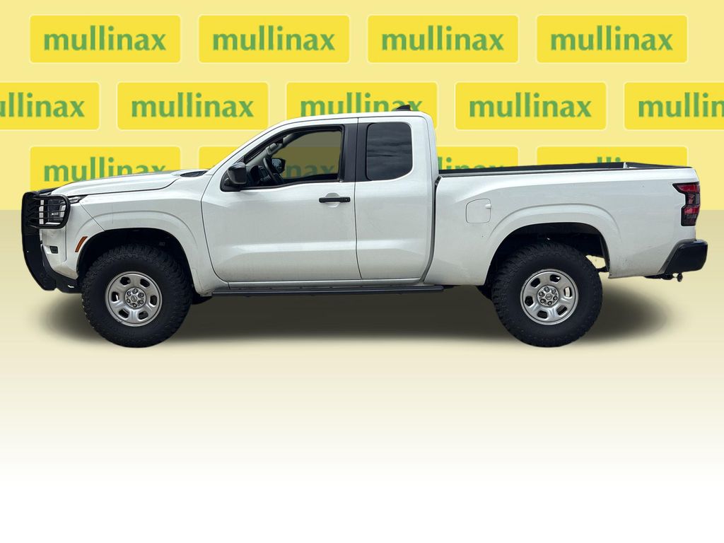 Certified Used 2022 White Nissan S image 10