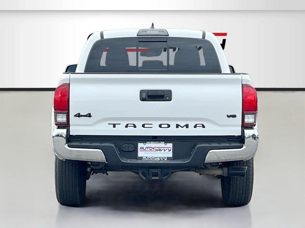 Used 2019 White Toyota SR5 image 6