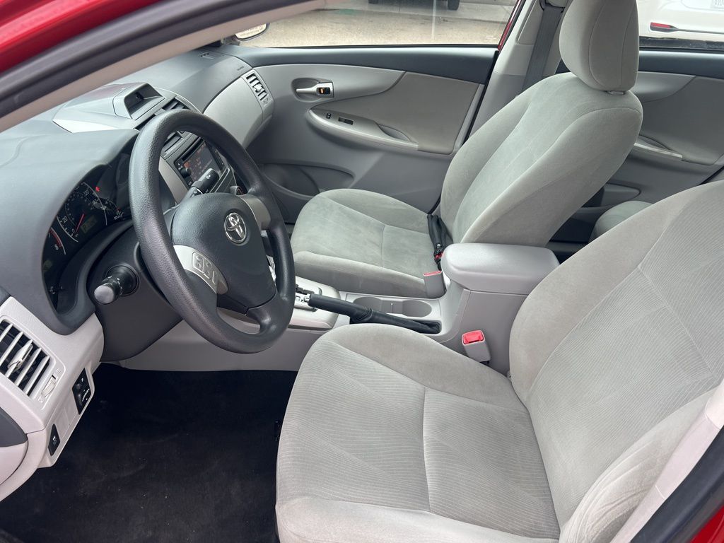 2013 Toyota Corolla L photo