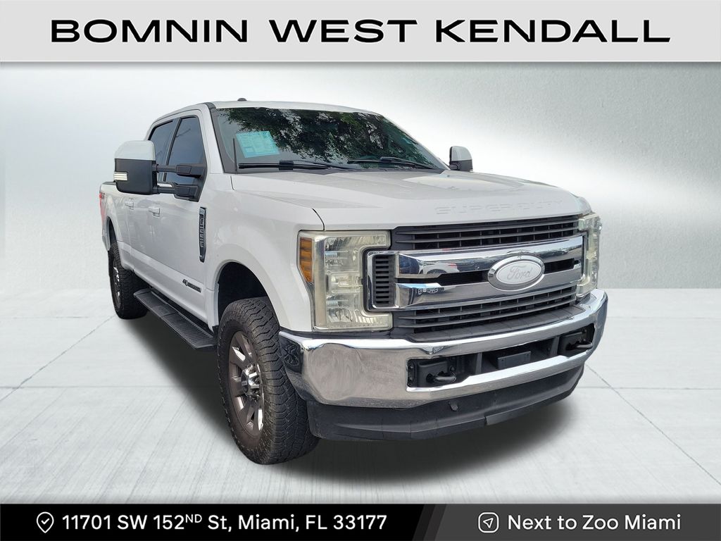 2018 Ford F-250SD XLT photo