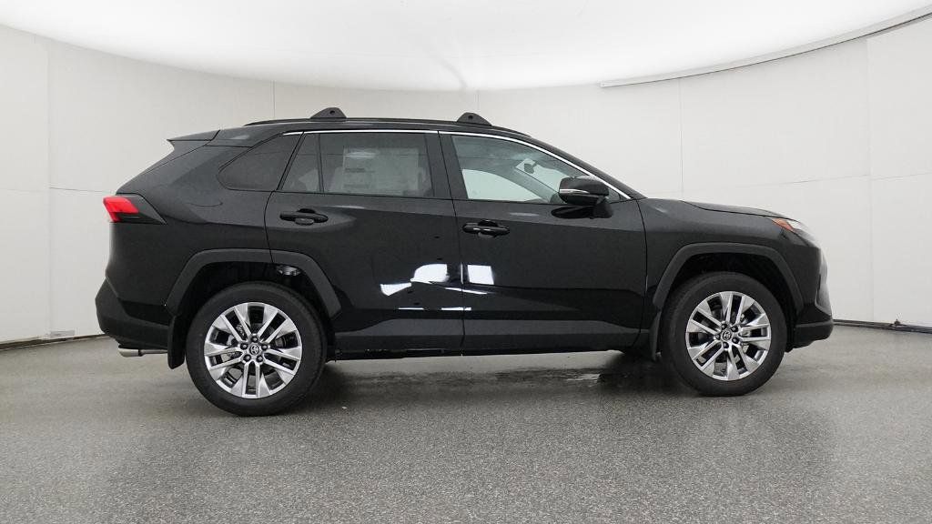 Thumbnail: 2025 Toyota RAV4 - 2