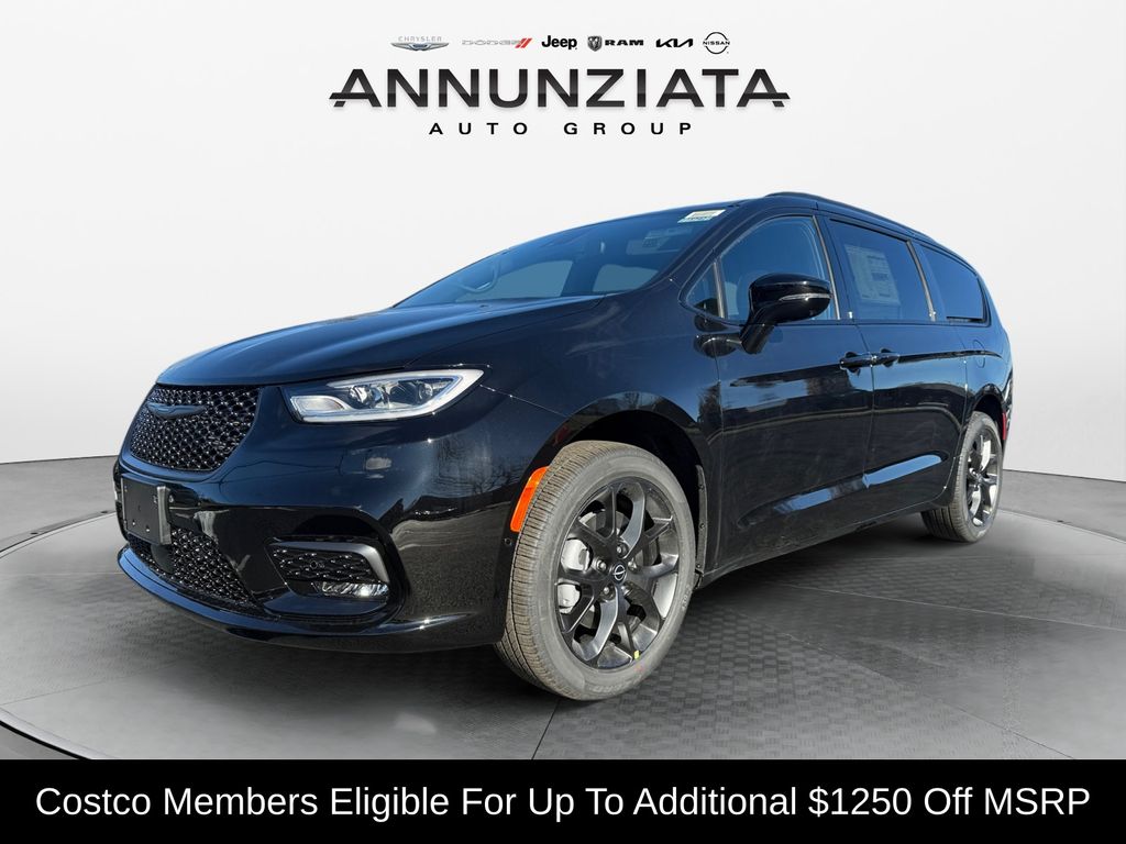 Diamond Black Crystal Pearlcoat 2026 Chrysler Pacifica Limited AWD Minivan All-Wheel Drive 9-Speed Automatic
