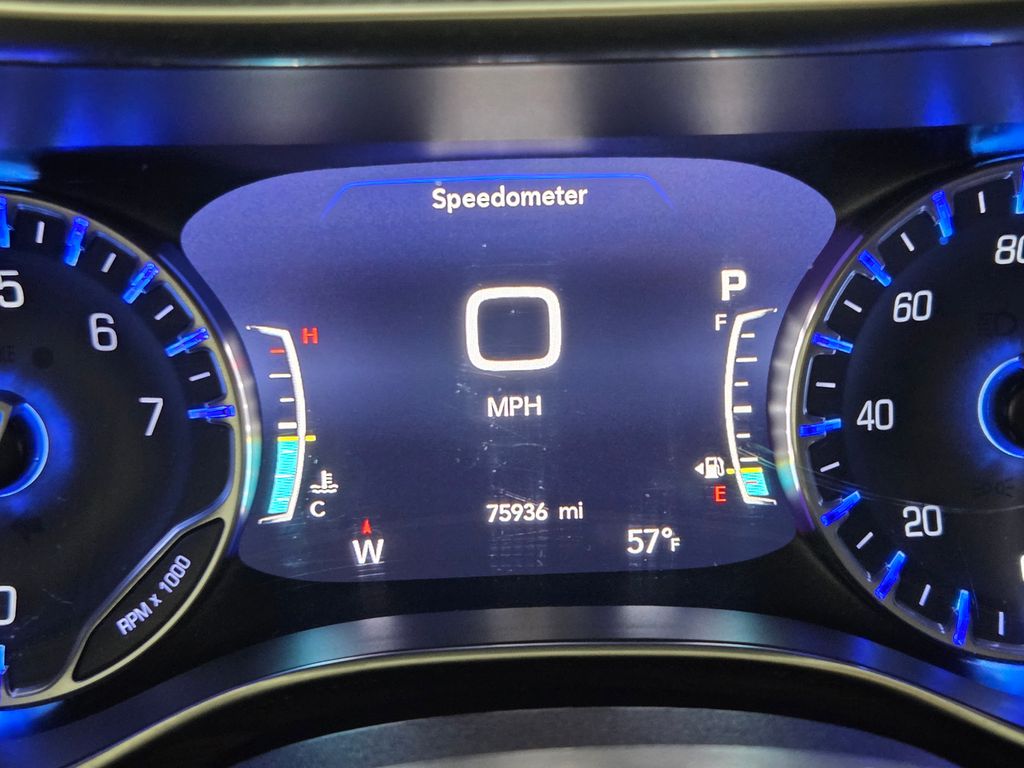 2021 Chrysler Pacifica Limited photo