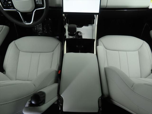 Thumbnail: 2026 Land Rover Range Rover Sport - 18