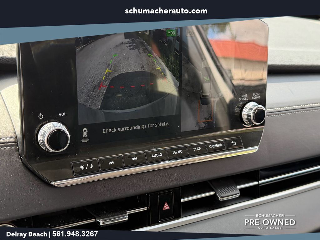 used 2024 Mitsubishi Outlander car, priced at $23,598