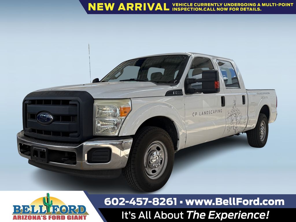 Oxford White 2014 Ford F-250 Super Duty XL Crew Cab Pickup Truck Four-Wheel Drive 6-Speed Automatic