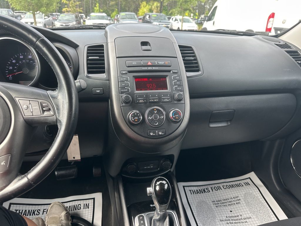 2013 Dune Kia Soul Plus FWD Hatchback