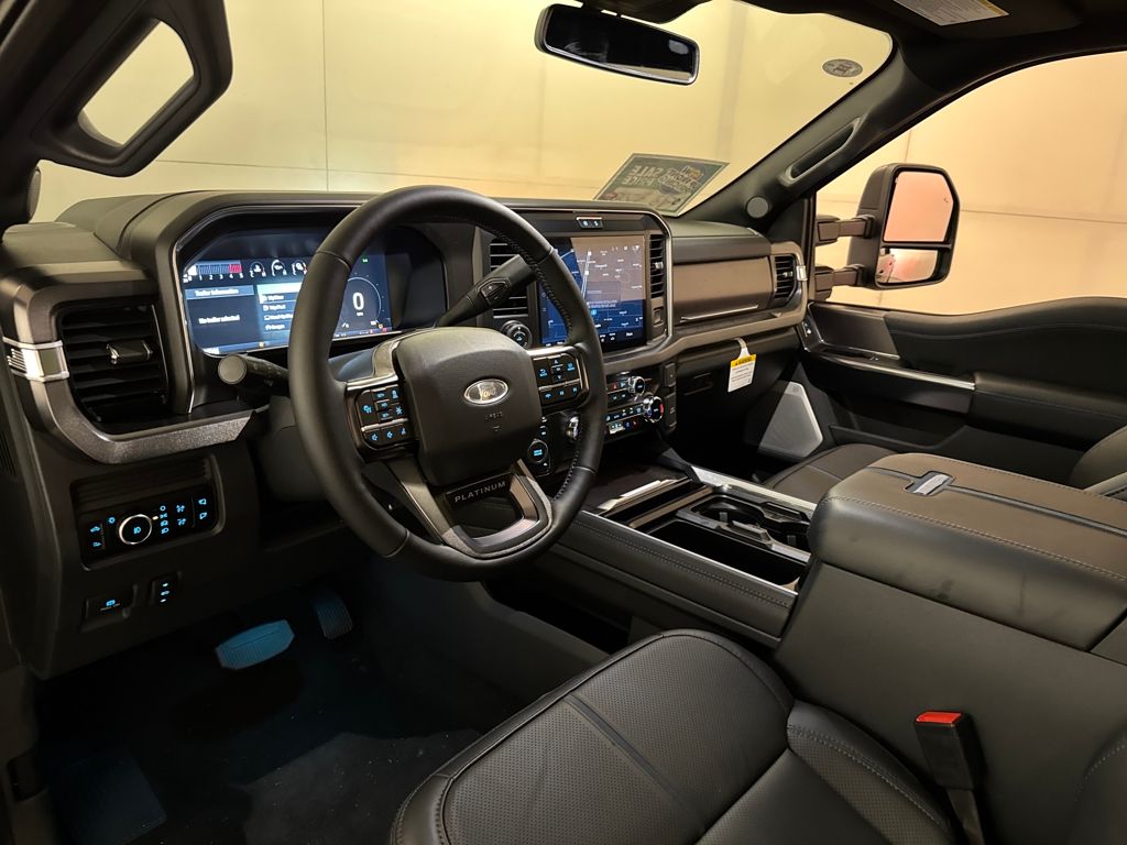 New 2026 Gray Ford Platinum image 40