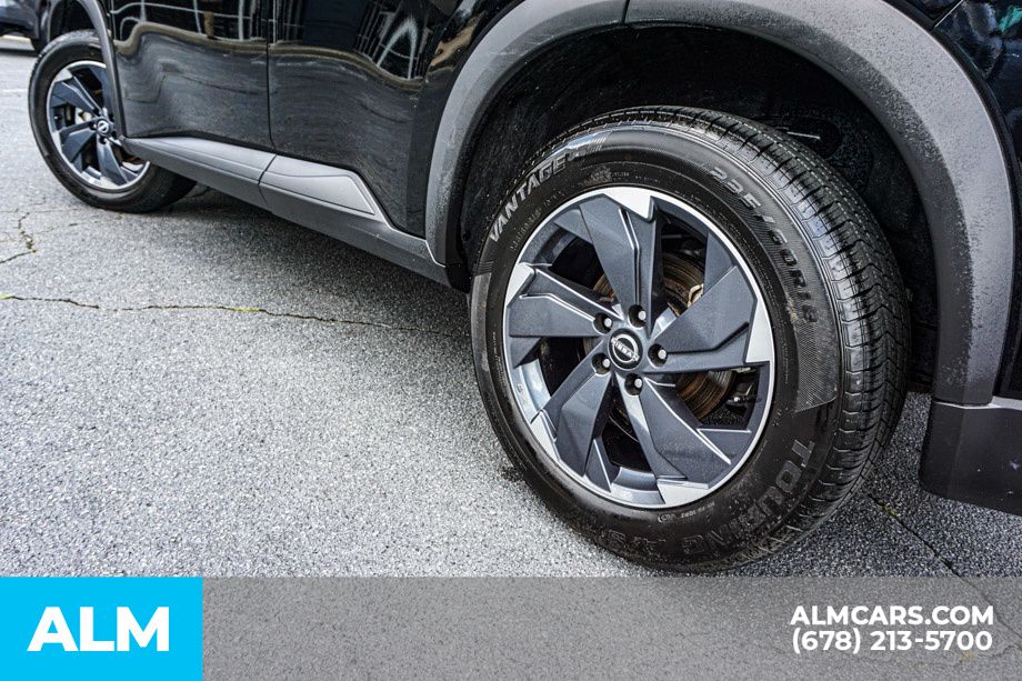 Used 2025 Black Nissan SV image 16