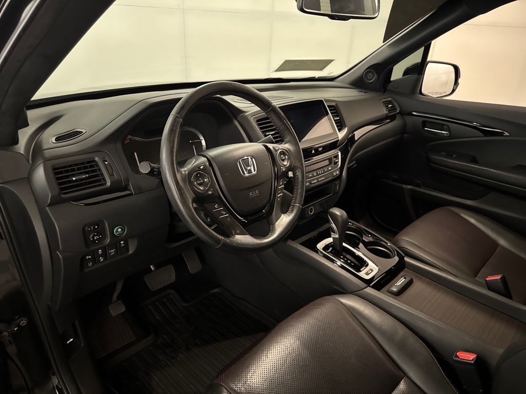 Used 2017 Black Honda Black Edition image 5