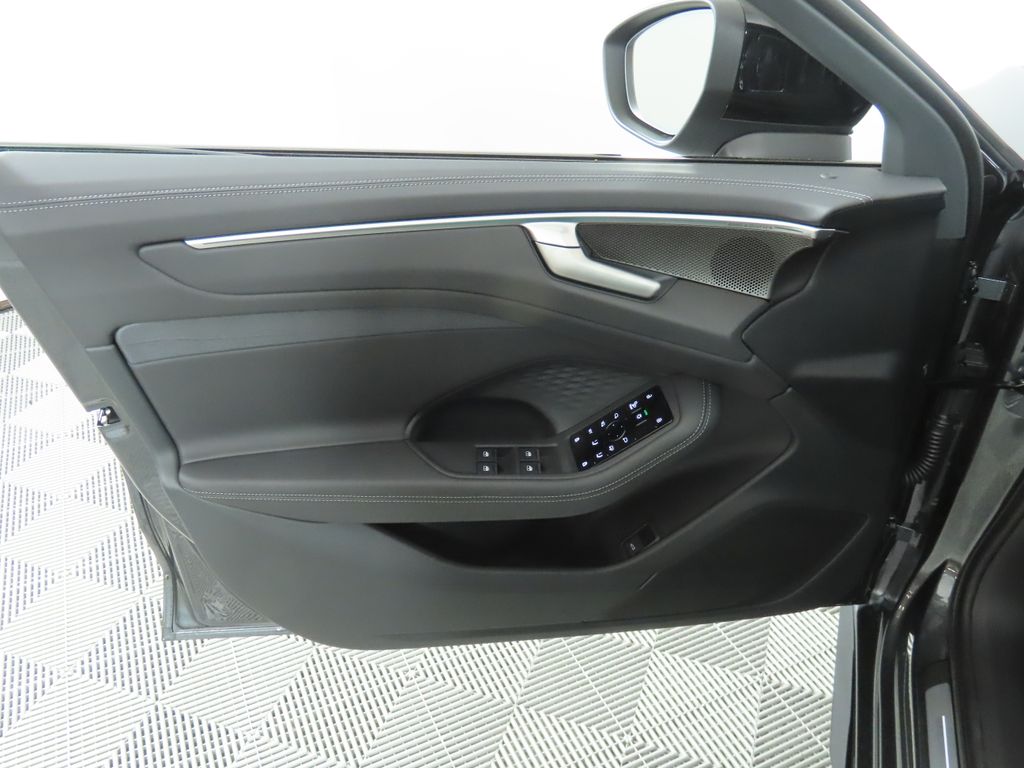 Thumbnail: 2026 Audi A6 - 27