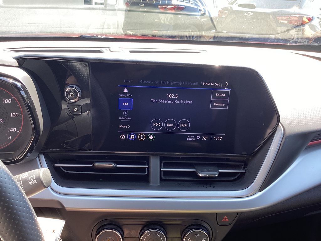 Used 2024 Chevrolet Trax SUV