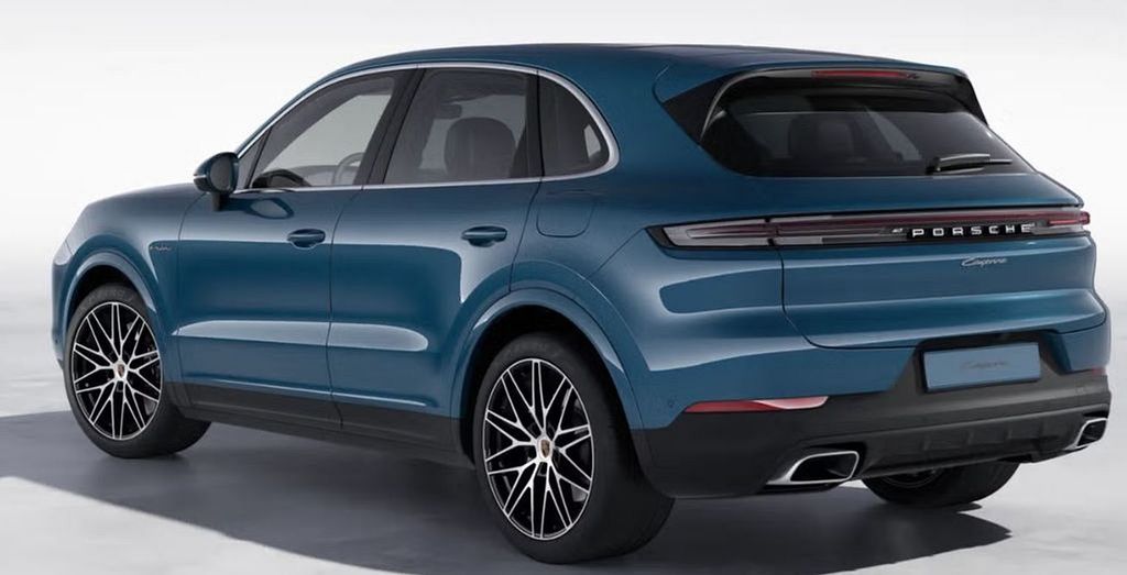 2025 Porsche Cayenne E-Hybrid 2