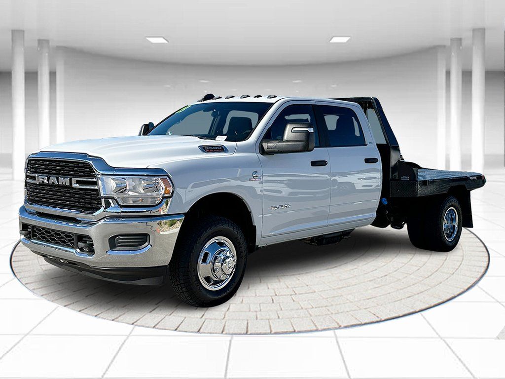 2024 RAM 3500 Chassis SLT Crew Cab LB DRW 4WD