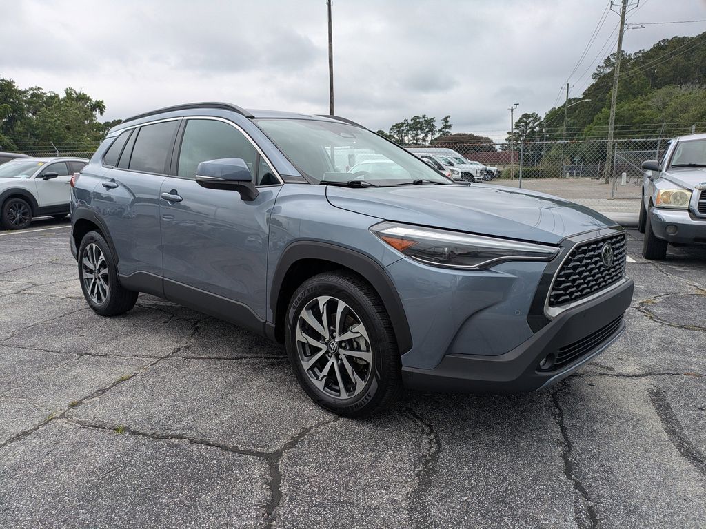 2023 Toyota Corolla Cross XLE