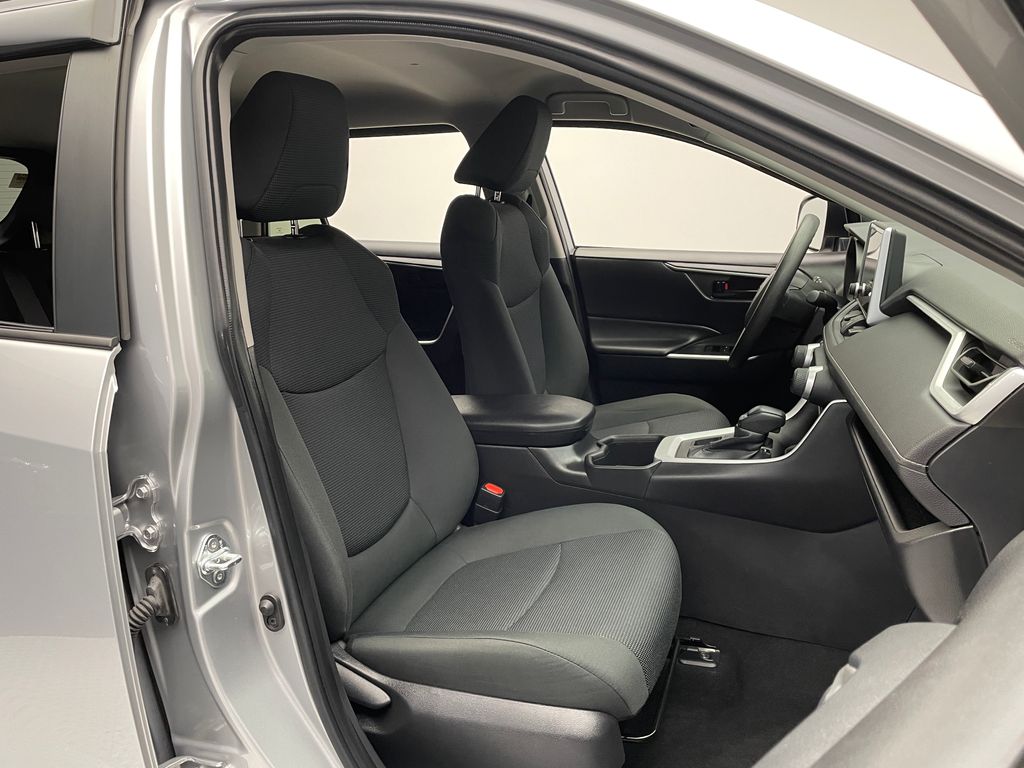 2023 Toyota RAV4 LE 17