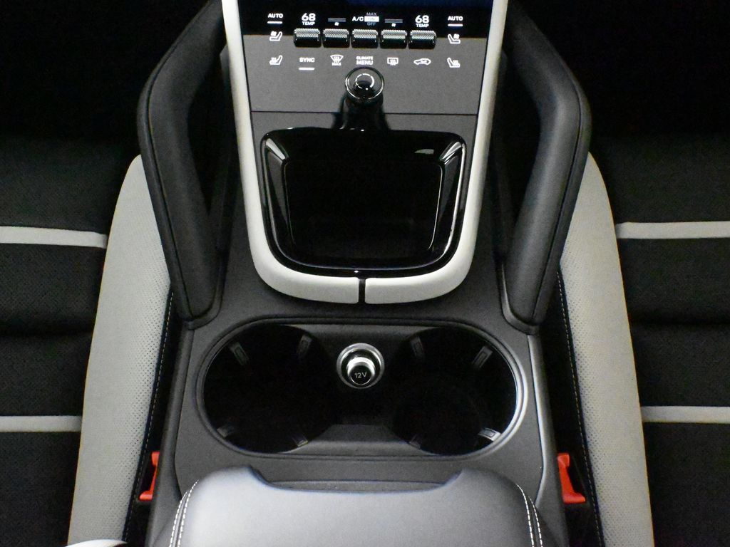 Thumbnail: 2025 Porsche Cayenne - 26