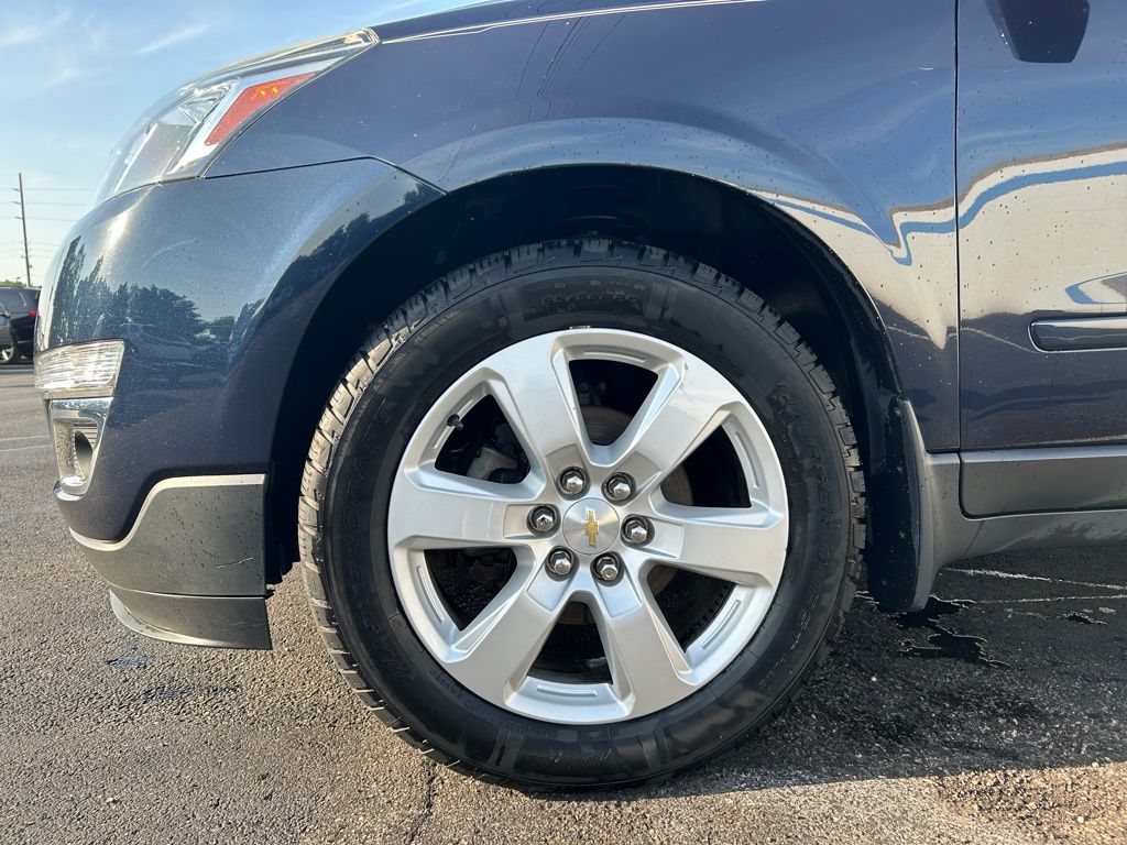 Thumbnail: 2016 Chevrolet Traverse - 10