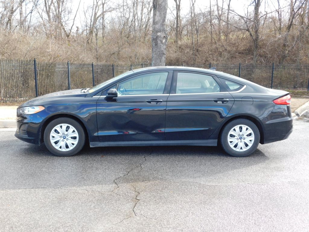 2020 Ford Fusion S 2