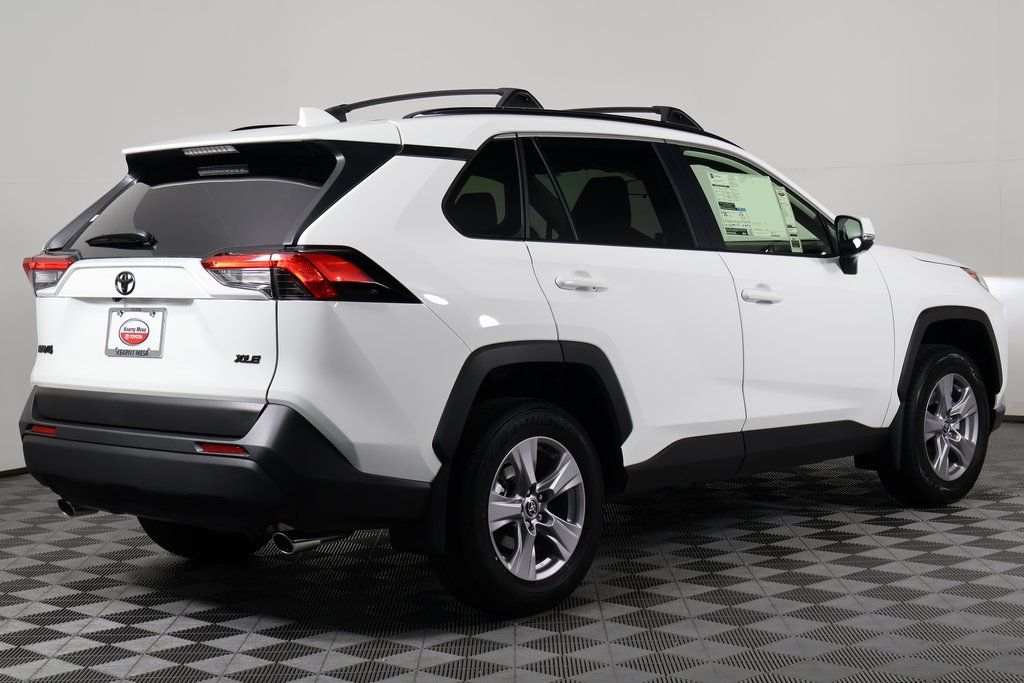 Thumbnail: 2025 Toyota RAV4 - 2