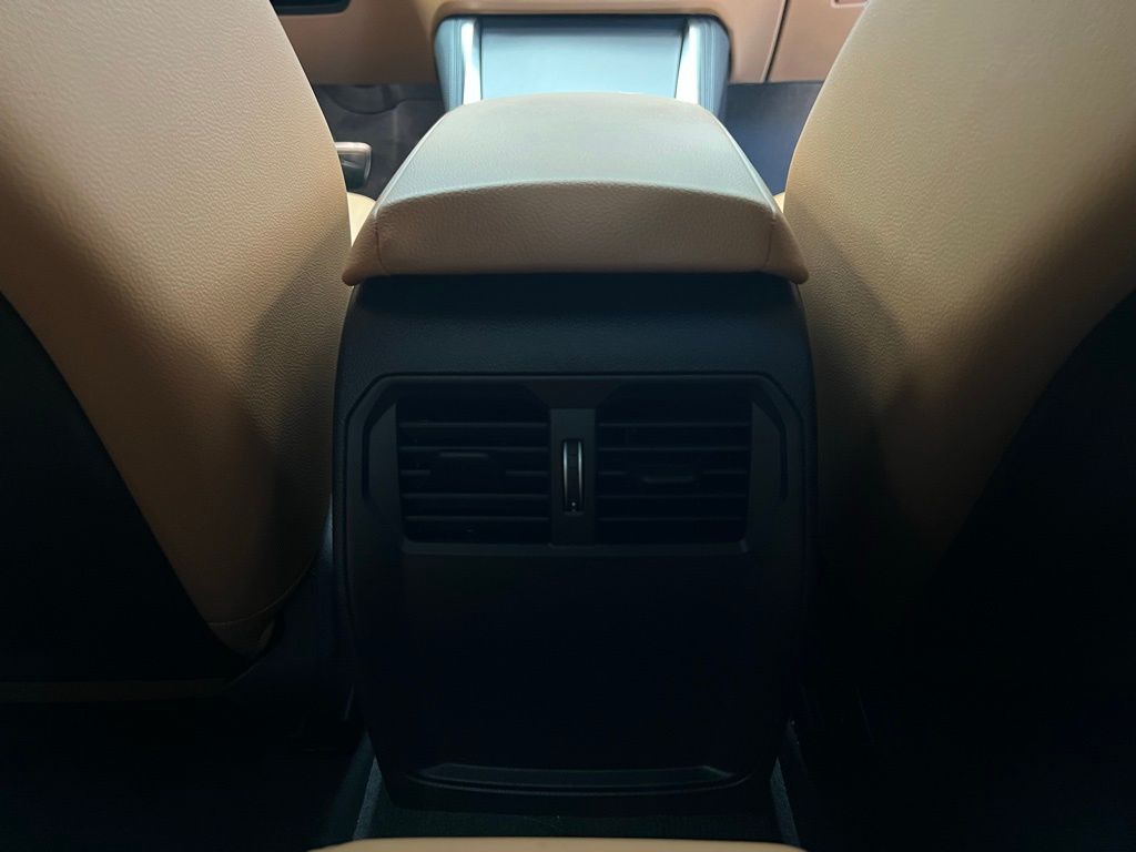 Thumbnail: 2025 BMW 4 Series - 14
