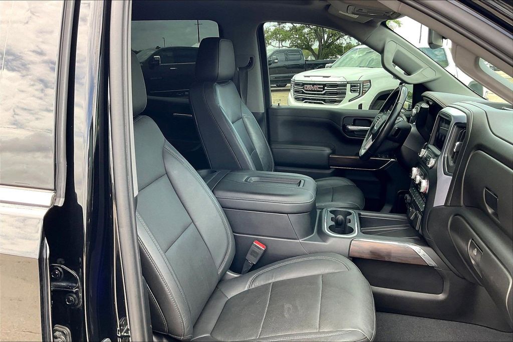 Used 2019 GMC Sierra 1500 SLT 4D Crew Cab