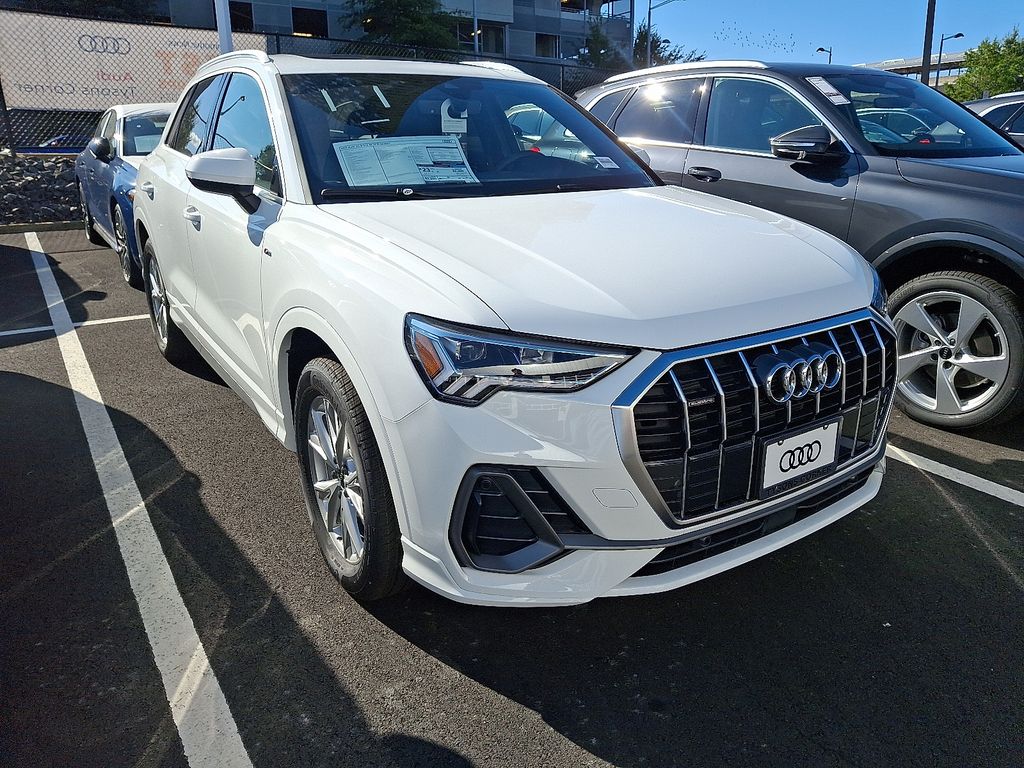 Thumbnail: 2025 Audi Q3 - 3