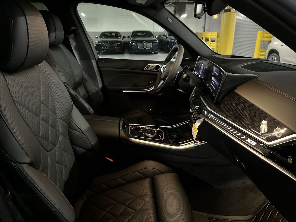 Thumbnail: 2026 BMW X5 - 25