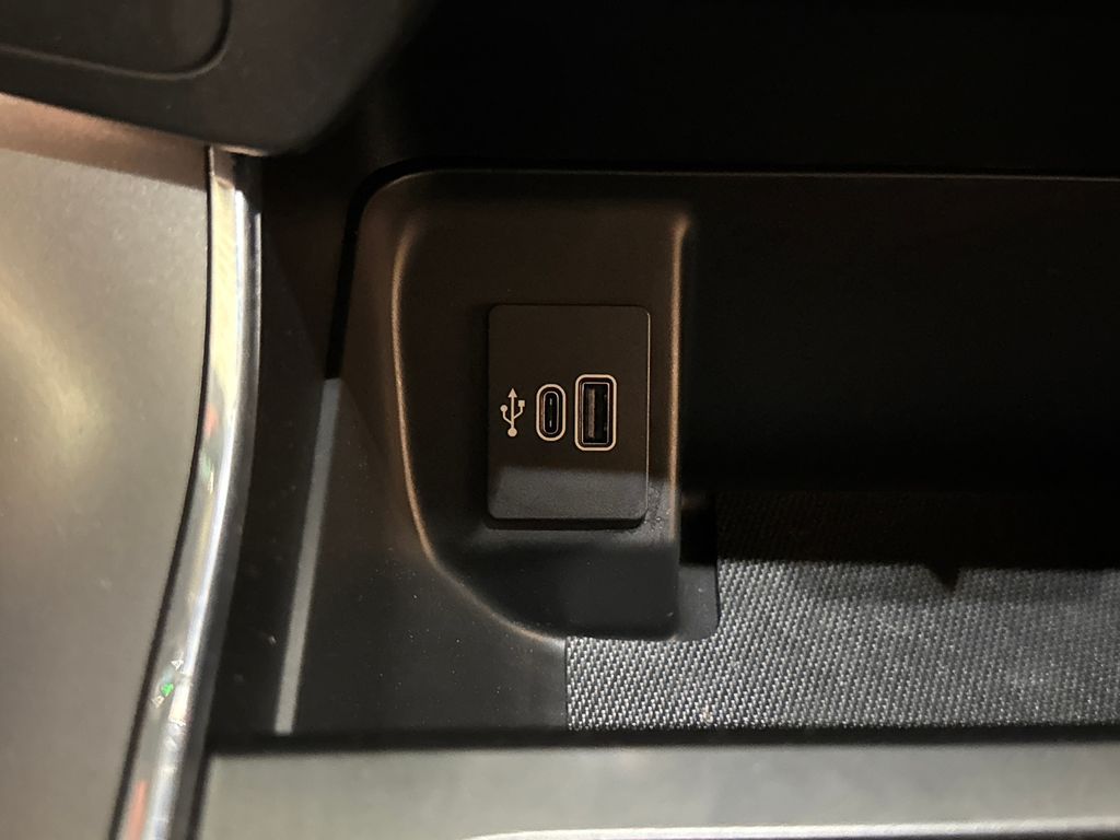 Certified Used 2025 White Ford XLT image 29