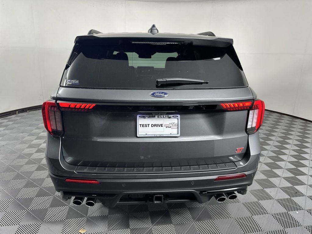 2025 Ford Explorer ST 6