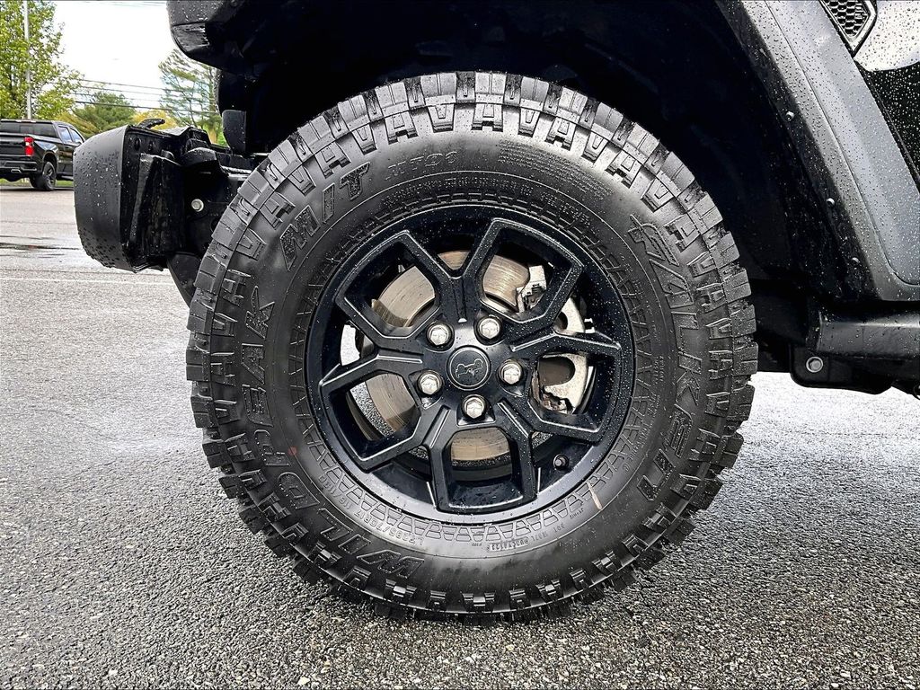 2024 Jeep Wrangler — photo 7
