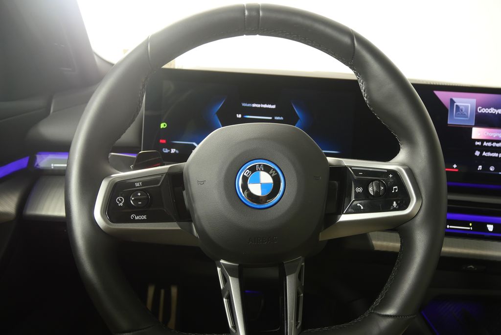 Thumbnail: 2025 BMW i5 - 20