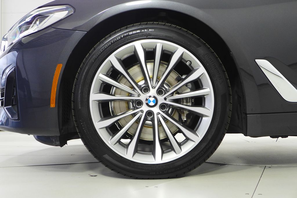 Thumbnail: 2023 BMW 5 Series - 5