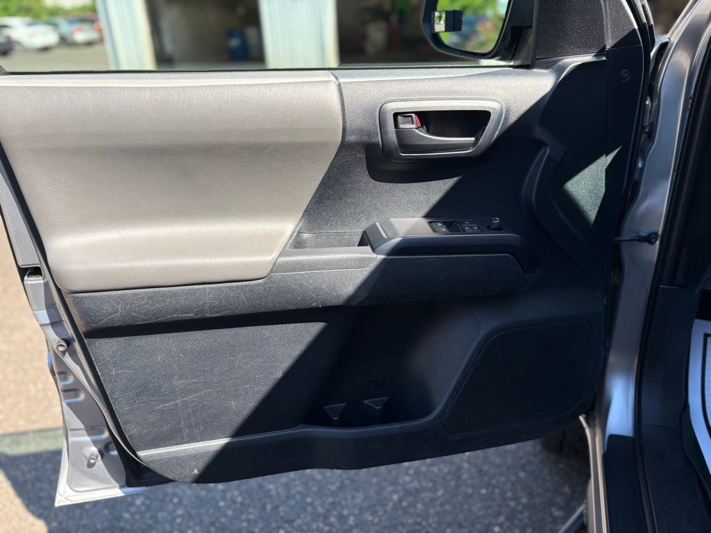2020 Toyota Tacoma SR