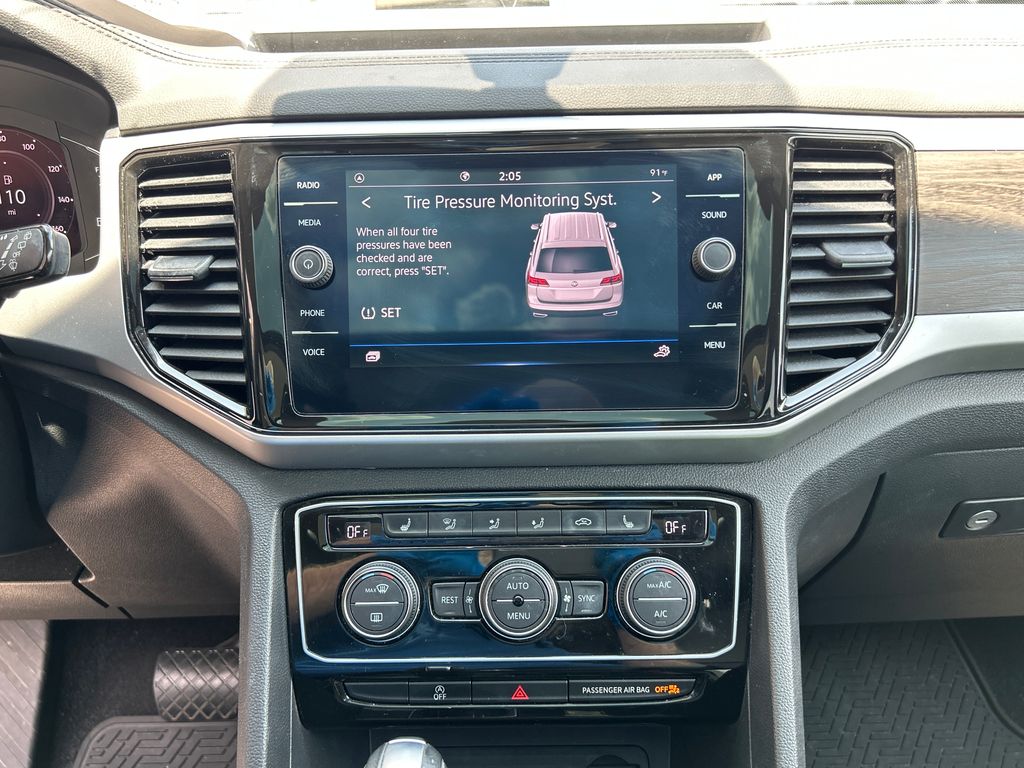 2022 Volkswagen Atlas 3.6L V6 SE w/Technology FWD SUV