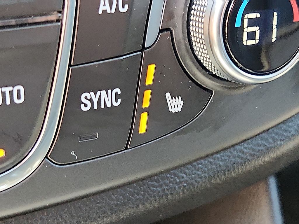 Thumbnail: 2019 Chevrolet Traverse - 24