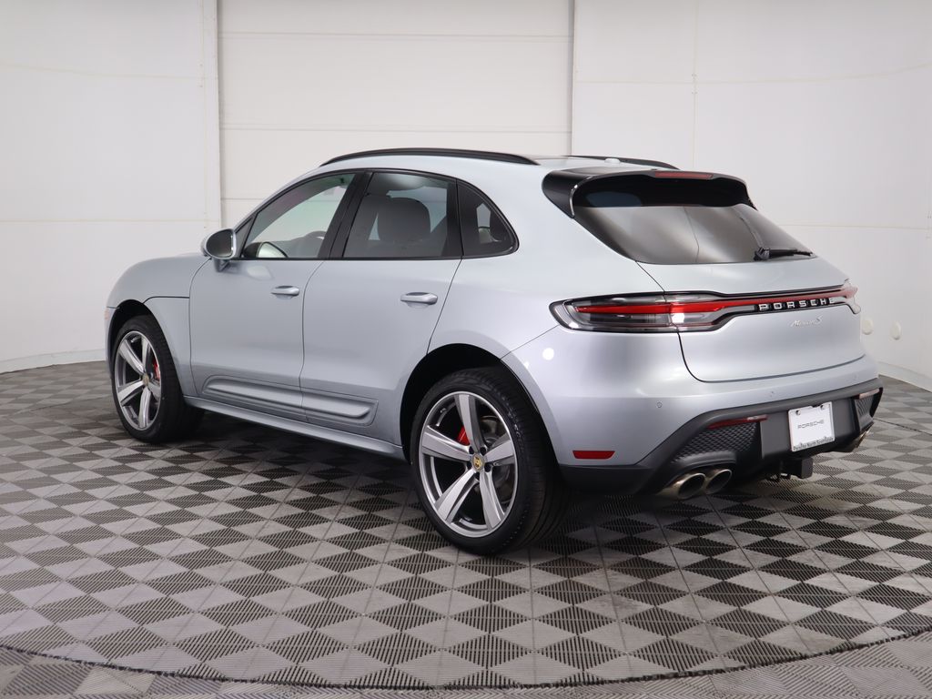 Thumbnail: 2025 Porsche Macan - 3