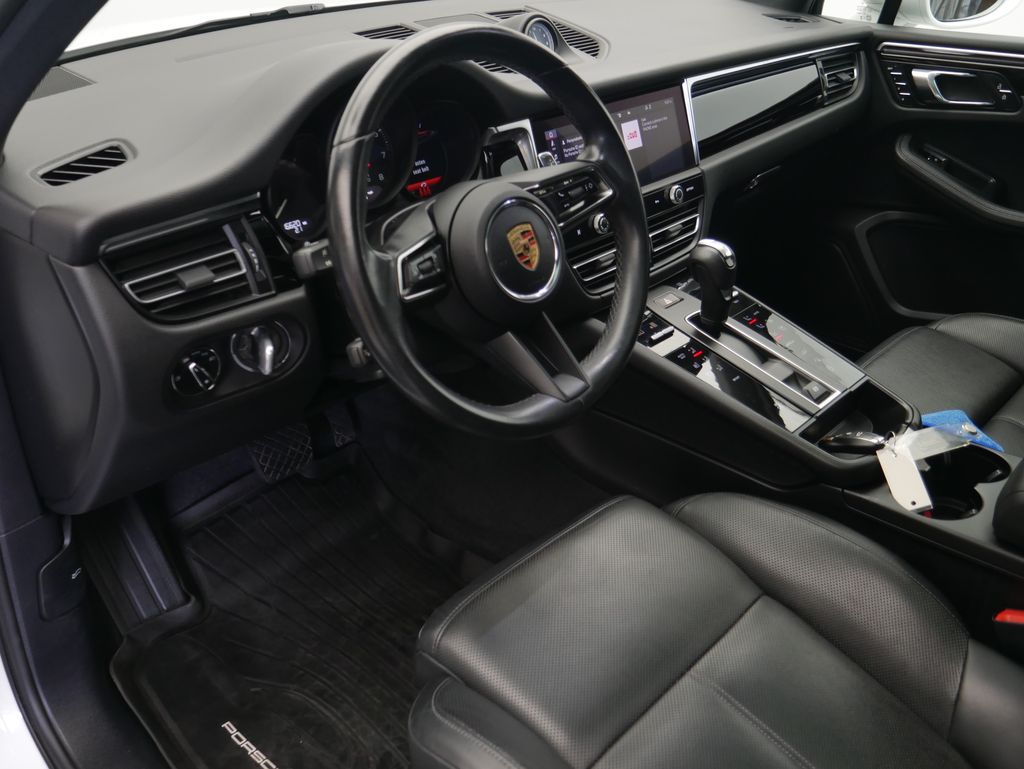 Thumbnail: 2023 Porsche Macan - 5
