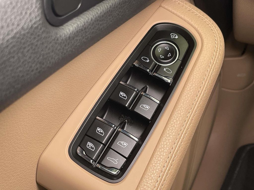 2023 Porsche Macan Base Black at Audi Porsche Sewickley
