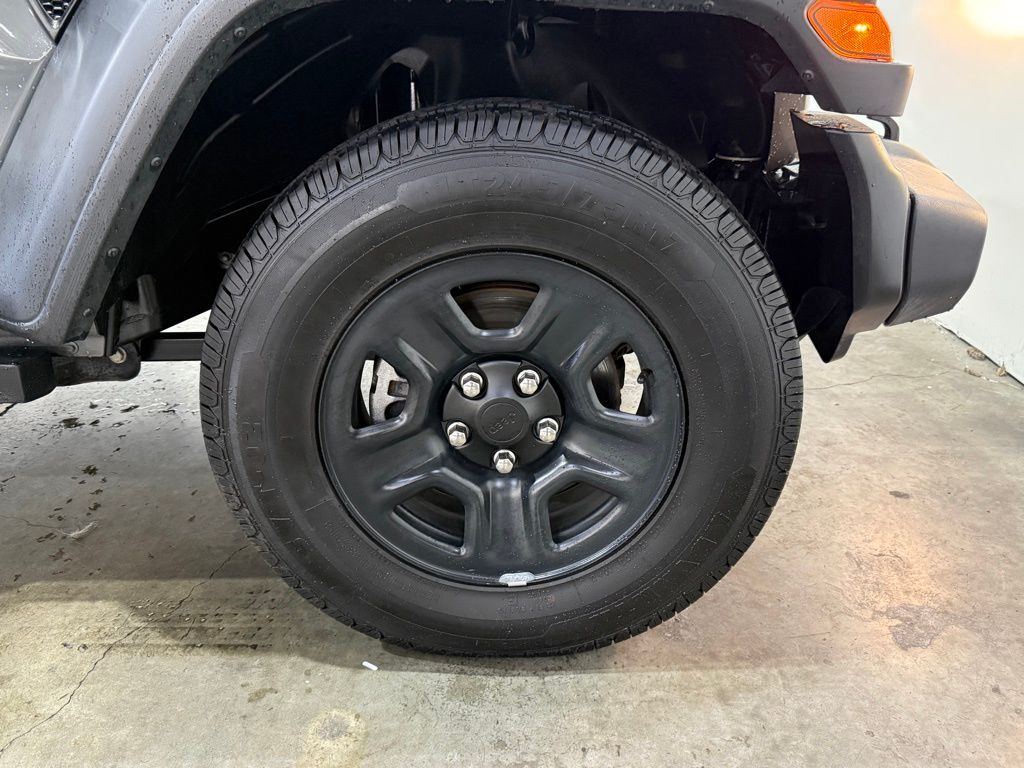 2021 Jeep Gladiator Sport