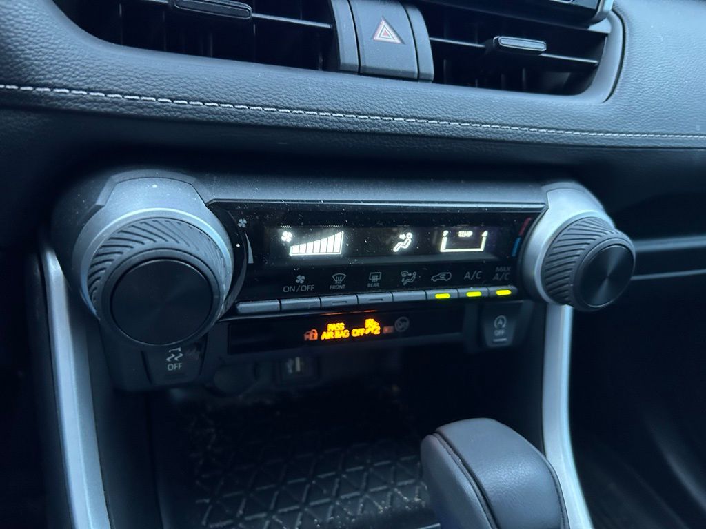 Thumbnail: 2024 Toyota RAV4 - 25