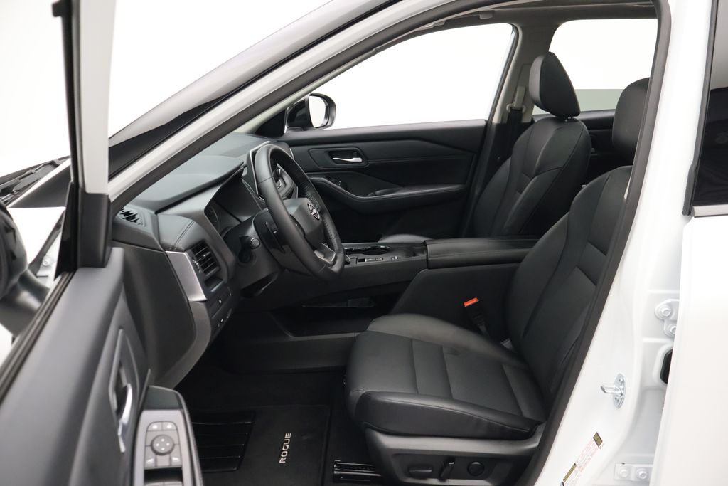 Thumbnail: 2026 Nissan Rogue - 14