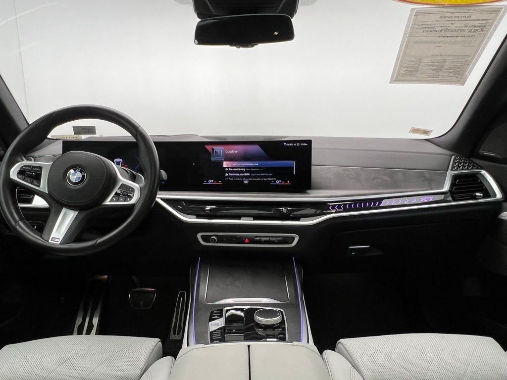 Thumbnail: 2023 BMW X7 - 11