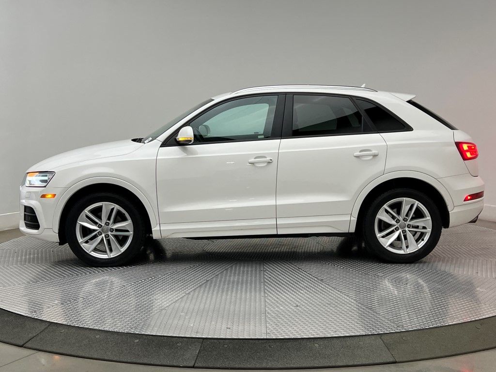 Thumbnail: 2017 Audi Q3 - 3
