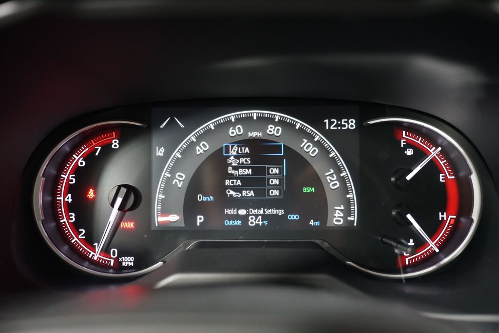 2025 Toyota RAV4 XLE 15
