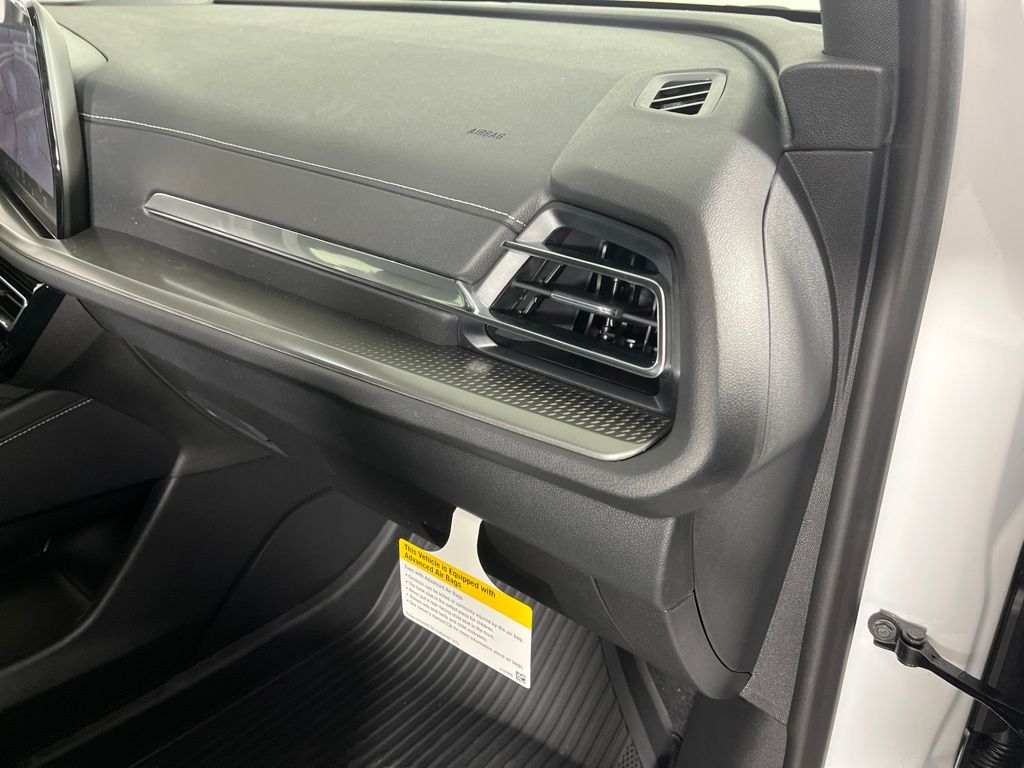 Thumbnail: 2026 Chevrolet Traverse - 10